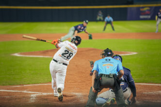 Águilas del Zulia durante su primera semana de la temporada LVBP 2025-2026 en el estadio Luis Aparicio.