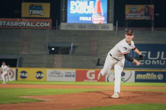 Águilas del Zulia cayó 11-2 ante los Cardenales de Lara en el estadio Luis Aparicio, cortando su racha de tres victorias.