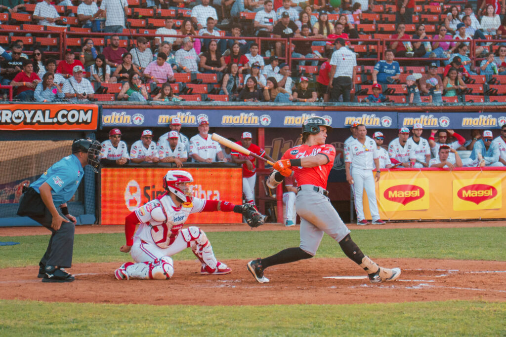 Águilas del Zulia venció 4-2 a los Cardenales de Lara en el estadio Antonio Herrera Gutiérrez de Barquisimeto.