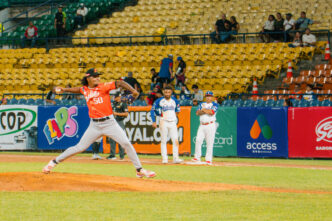 Eybersson Polanco brilló como relevista clave en la victoria de Águilas del Zulia ante Tiburones.