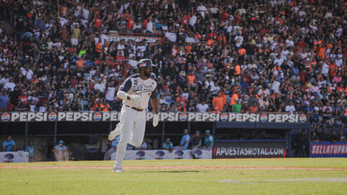 Águilas del Zulia cayó 13-7 ante Bravos de Margarita en el Juego de la Chinita 2025 en Maracaibo.