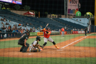 Águilas del Zulia cayó 6-4 ante Leones del Caracas en el estadio Monumental Simón Bolívar.
