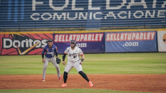 Águilas deja en el terreno a Tigres con boleto de Angelo Castellano