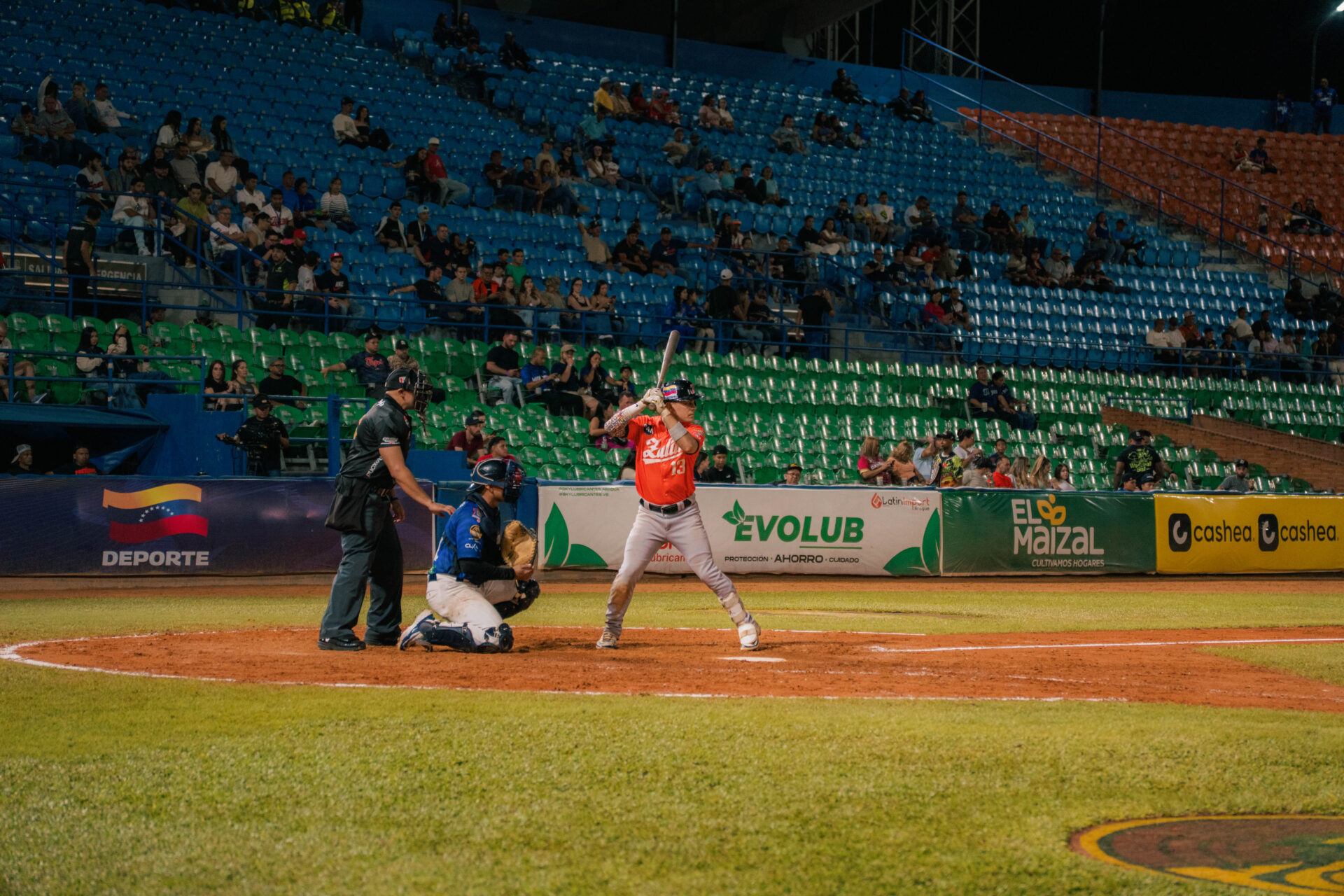 Eduardo Torrealba conectó tres imparables y empujó una en el triunfo de Águilas ante Tigres.