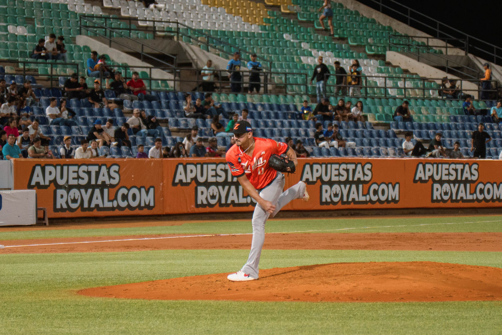 Henry Centeno permitió tres carreras en su apertura ante Bravos de Margarita.