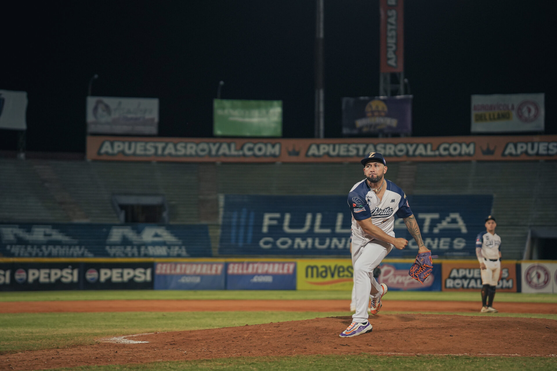 Silvino Bracho cierra el juego ante Magallanes