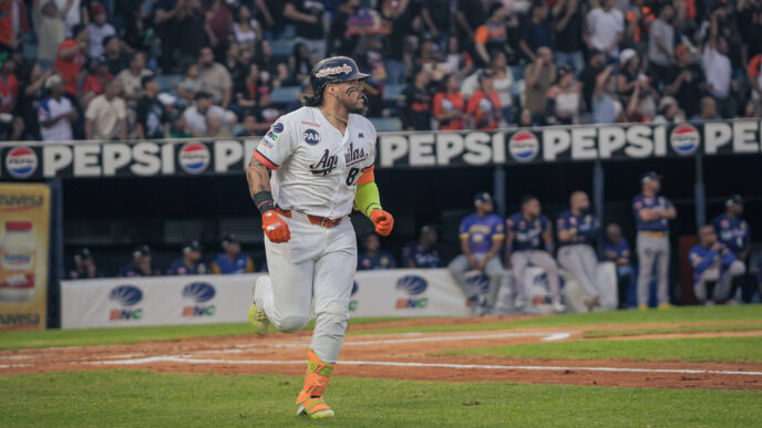 Águilas debuta a lo grande en el nido ante Magallanes