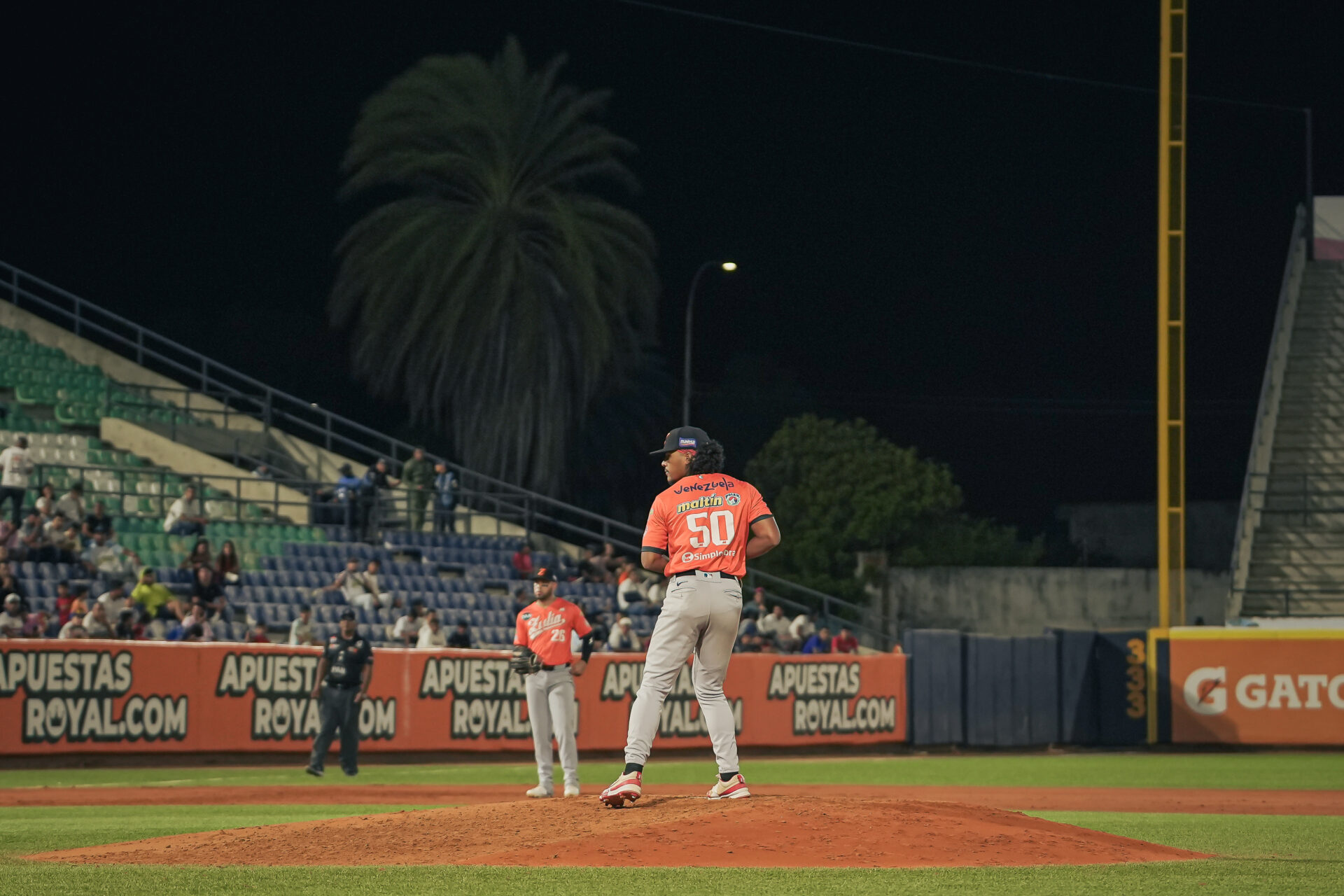 Águilas vence a Bravos en Porlamar