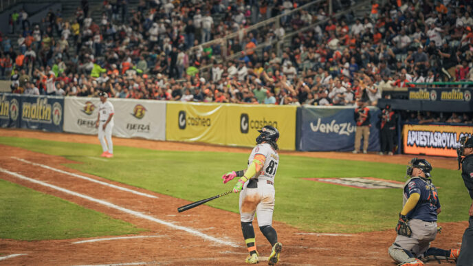 Jonrón de Andrés Chaparro con Águilas del Zulia