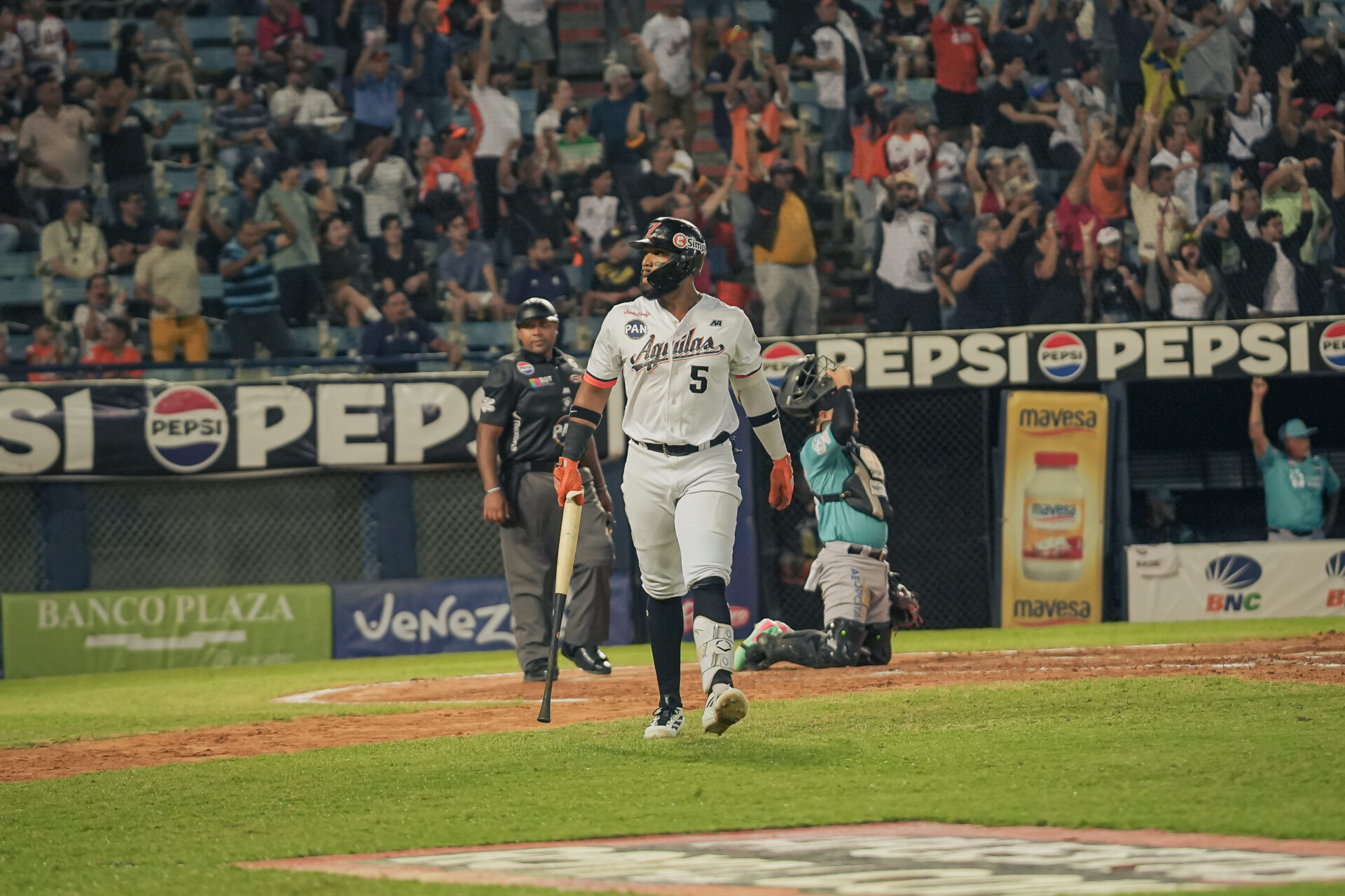 Castro conecta jonrón en el Round Robin