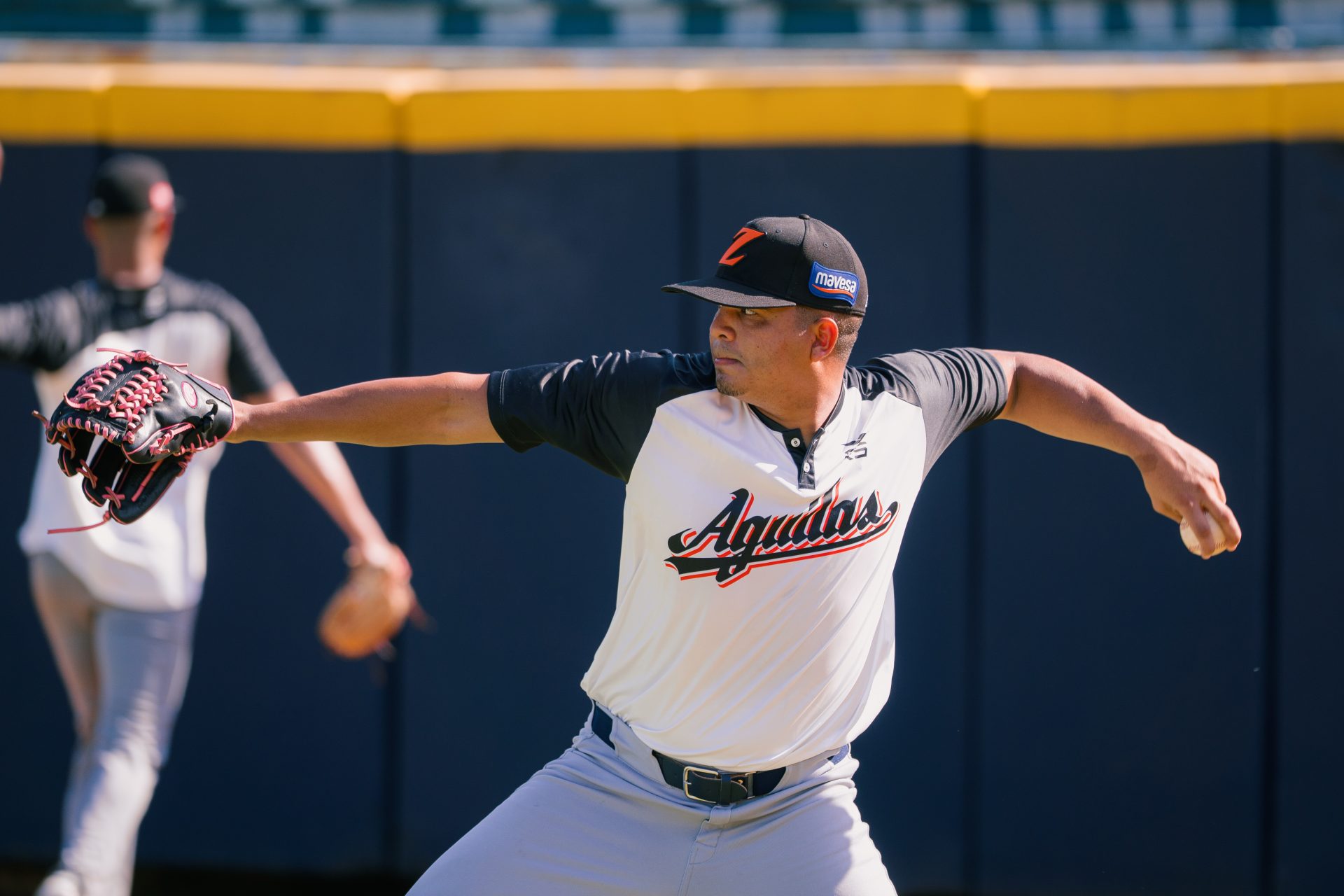 Ignacio Briceño lanzando durante la pretemporada de Águilas del Zulia
