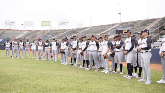 Jugadores de Águilas del Zulia durante la pretemporada 2026-2027 en el estadio Luis Aparicio